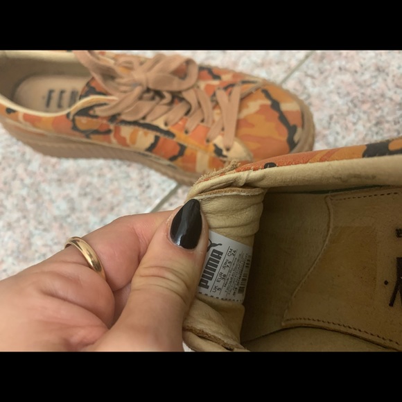 Fenty camo print running shoes size 7.5 - Picture 5 of 5